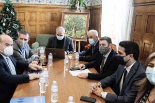 Αντιπολίτευση με προτάσεις
