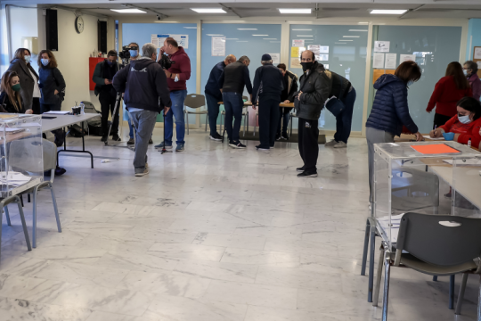 Εκλογές στο ΚΙΝ.ΑΛΛ. με συμμετοχή και μηνύματα για το «νέο ΠΑΣΟΚ»