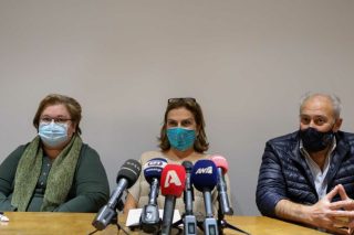 Εντατικολόγοι: Κενά την ώρα της μάχης στις ΜΕΘ