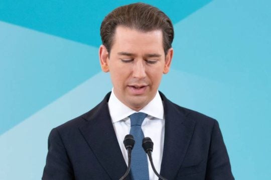 Τέλος η πολιτική για τον Κουρτς μετά το σκάνδαλο για διαφθορά