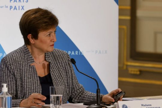«Παραθυράκι» από ΔΝΤ για αναθεώρηση των εκτιμήσεων για την ανάπτυξη