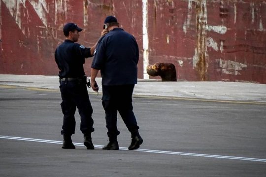 Λαθρεμπορικό δεξαμενόπλοιο το «έσκασε» από τη Ρόδο