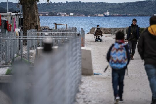 Η μόνη πατρίδα, ξένε…