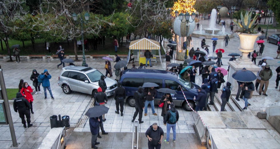 Κυκλοφοριακό χάος μετά το «λουκέτο» στο μετρό λόγω απειλής βόμβας