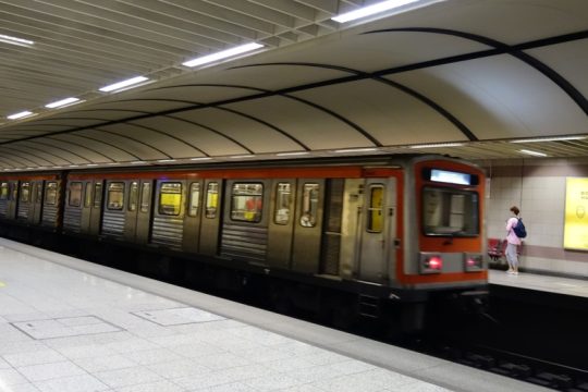 Άνοιξαν οι σταθμοί του μετρό που είχαν κλείσει λόγω απειλής για βόμβα