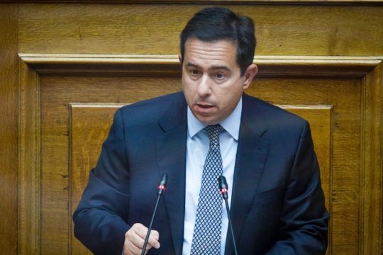Τετελεσμένα με τη νέα δομή στη Χίο επιχειρεί ο Μηταράκης