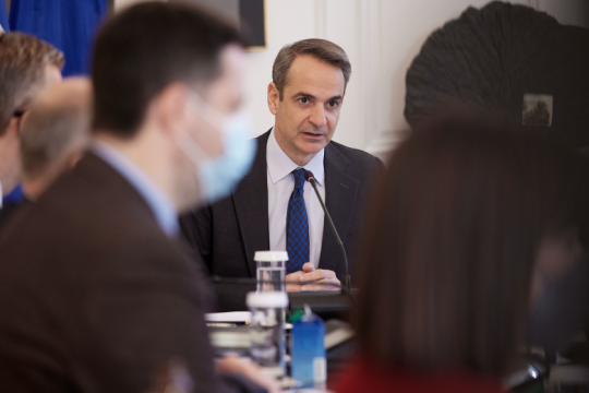 Νέες κυβερνητικές παλινωδίες για τα διαγνωστικά τεστ των εορτών