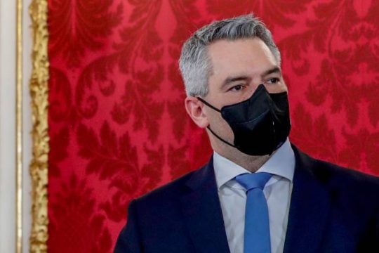 Νέος καγκελάριος στην Αυστρία για τρίτη φορά σε δύο μήνες