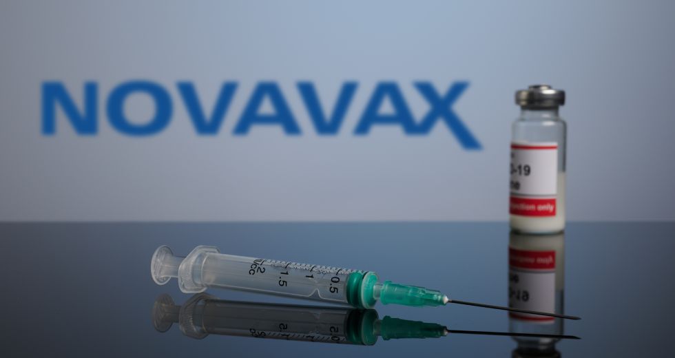 Ο ΠΟΥ ενέκρινε για έκτακτη χρήση το εμβόλιο Novavax κατά της Covid