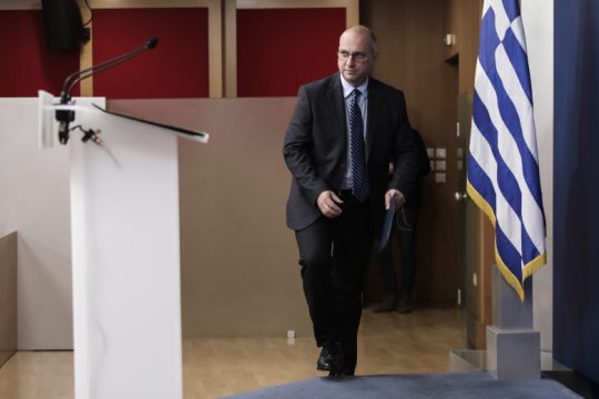 Παράθυρο επέκτασης υποχρεωτικότητας – Αμετανόητοι για τις ΜΕΘ