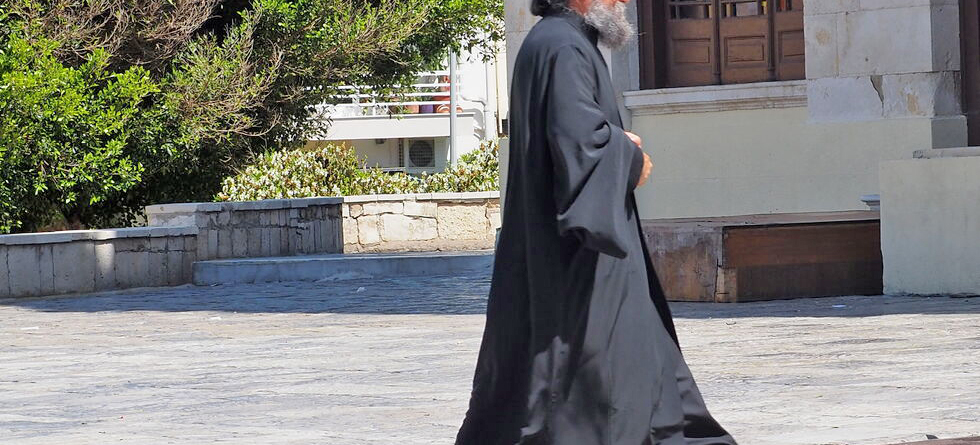 Την προσωρινή παύση των προφυλακισμένων ιερέων ανακοίνωσε η μητρόπολη Κισσάμου