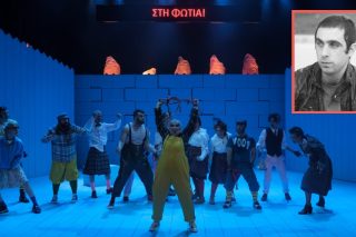 To «θείο τραγί» των παραστατικών τεχνών στη «Φάρμα των Ζώων»