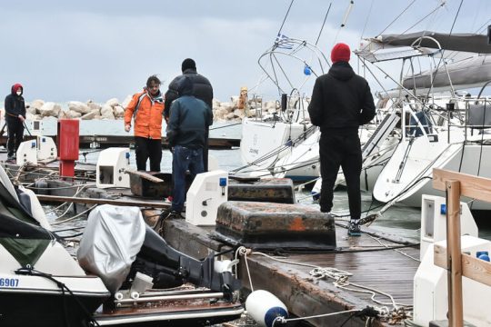Καράβια βγήκαν… στο παραλιακό μέτωπο της Πάτρας