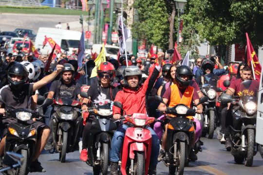 Αντί για δώρο Χριστουγέννων… πρόστιμα για τους διανομείς