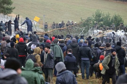 Πρόσφυγες και «άδεια οχυρά»