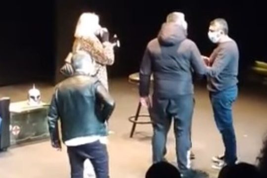 Αμέτοχο το υπουργείο Πολιτισμού απέναντι στη λογοκρισία