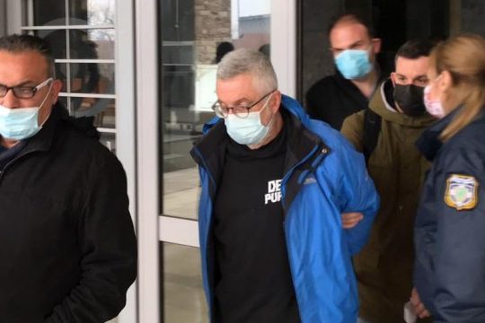 Ελεύθερος υπό όρους για μία υπόθεση, κρατούμενος για τη δεύτερη ο Παναγιωτόπουλος