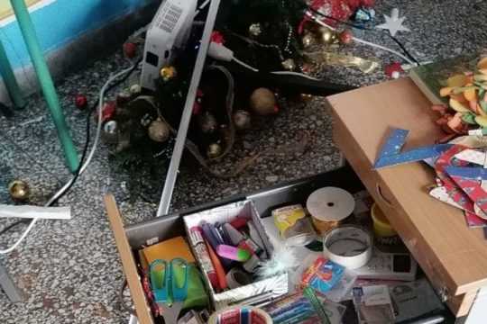 Κλειστό λόγω βανδαλισμών το 102ο Δημοτικό Σχολείο Αθηναίων στο Πολύγωνο