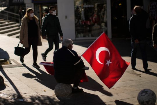 Ο Αλλάχ… στο τιμόνι του υπ. Οικονομικών