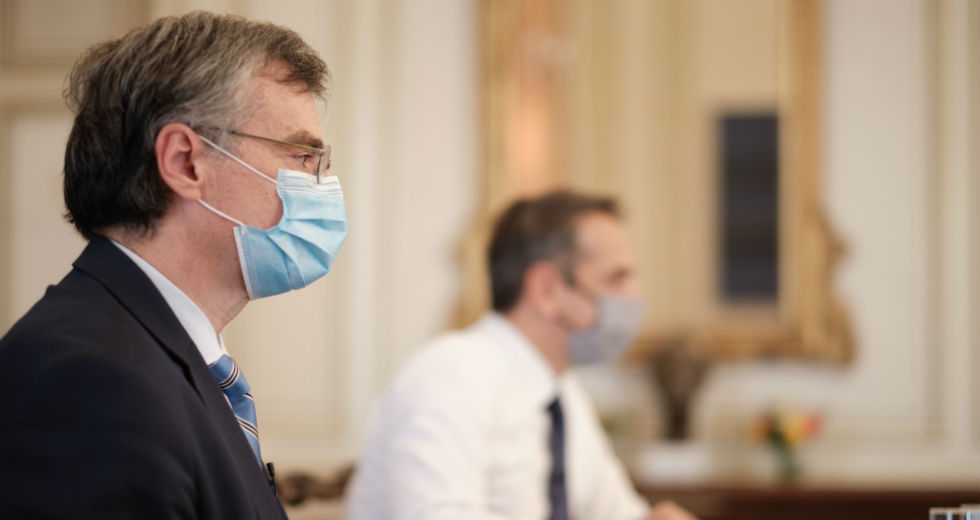 Covid-19: Κόλαφος για την κυβέρνηση μελέτη για την αυξημένη θνητότητα εκτός ΜΕΘ