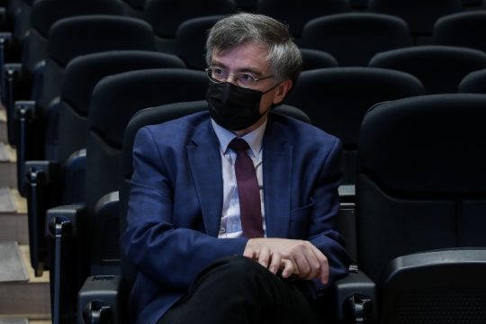 «Ποιοι πήραν τη μελέτη στα χέρια τους και την αγνόησαν;»