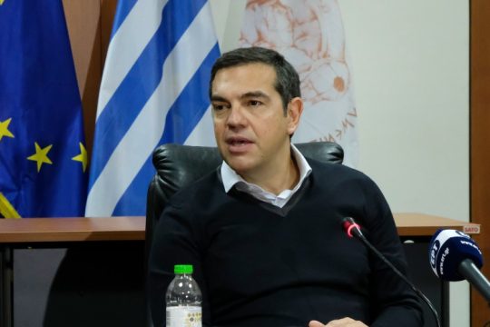 Τσίπρας: «Ανοησίες» ότι είναι το ίδιο ένας ασθενής εντός και εκτός ΜΕΘ 