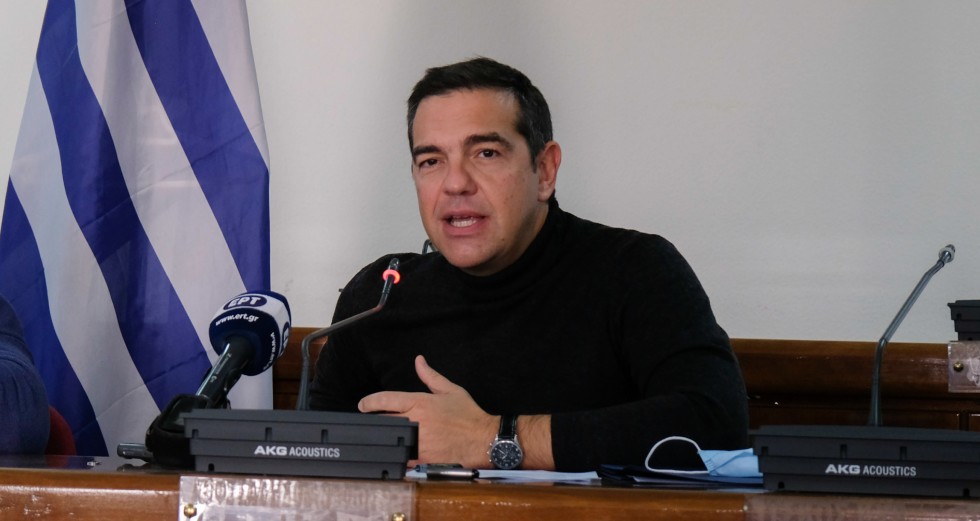 Τσίπρας: Μόνο στην Ελλάδα 150 διασωληνωμένοι εκτός ΜΕΘ
