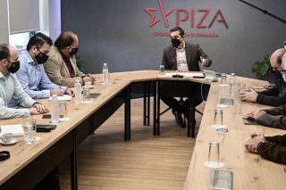Πρόταση Τσίπρα για πιο ασφαλή σχολεία