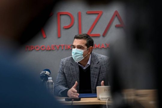 Διχασμός και χαλαρές ταυτότητες