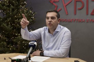Χριστουγεννιάτικα «δώρα» της Ν.Δ. για τον ΣΥΡΙΖΑ
