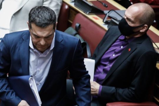 Πυρά ΣΥΡΙΖΑ και ΜέΡΑ25 με αφορμή τα «μέτρα» για τις γιορτές