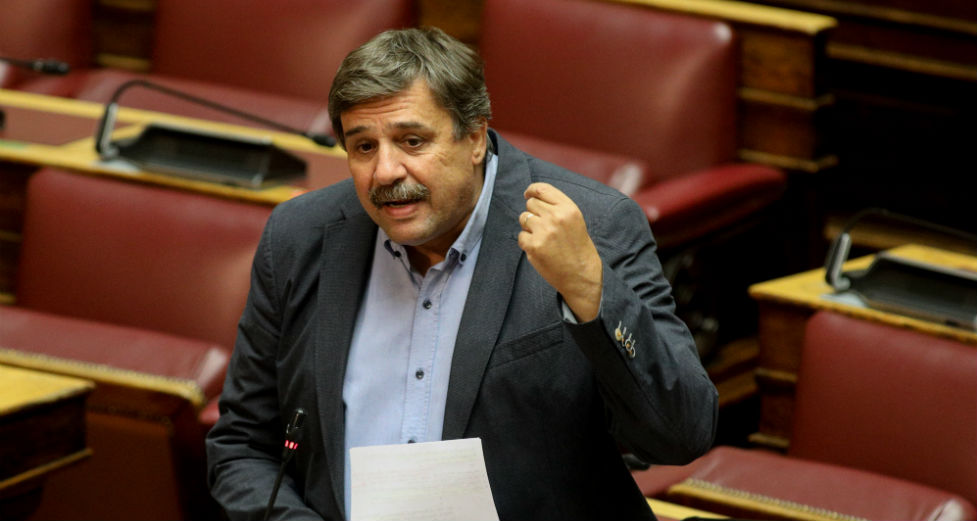 Ξανθός: Η κυβέρνηση Μητσοτάκη ακυρώνει ρύθμιση υπέρ των ανασφάλιστων