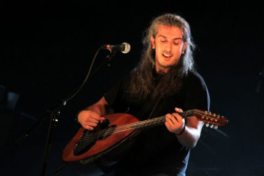 Μουσική είναι η σιωπή ανάμεσα στις νότες