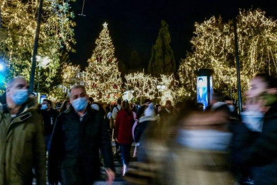 Τεστ για όλους με το βλέμμα στην «Όμικρον»