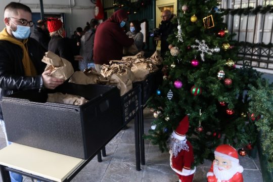 Δράσεις για τη στήριξη αστέγων και φτωχών από το Δήμο Αθηναίων