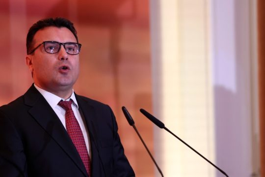 Παραιτήθηκε η κυβέρνηση του Ζόραν Ζάεφ