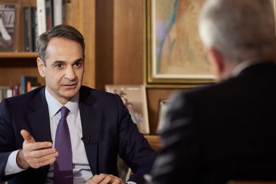 «Κυνικός» και «ψεύτης» ο Μητσοτάκης