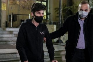 Ο Φουρθιώτης εκθέτει το Μαξίμου