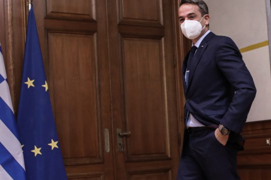 «Ερντογανίζει» η κυβέρνηση Μητσοτάκη με τα social media