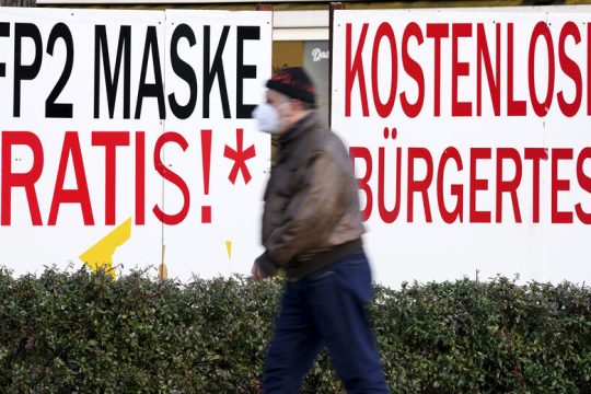 Σε δημόσιο διάλογο το ζήτημα του υποχρεωτικού εμβολιασμού στη Γερμανία