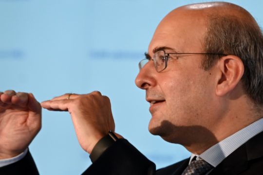 Μείωση μισθού στους γονείς που κάνουν χρήση άδειας ειδικού σκοπού