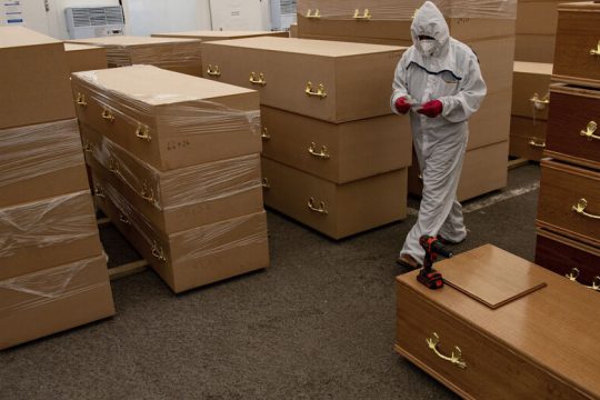 Αποκάλυψη: Η Βρετανία έχει αναξιοποίητο ληγμένο υγειονομικό εξοπλισμό 300 εκατ. λιρών