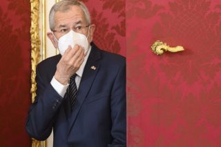 Η Ακροδεξιά ανασυντάσσεται εν όψει προεδρικών εκλογών
