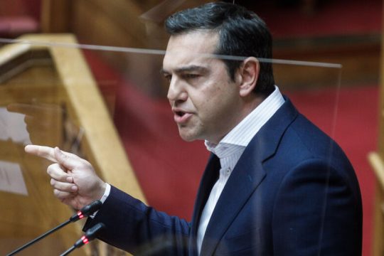 Μομφή στο Μαξίμου με σφυροκόπημα εφ’ όλης της ύλης