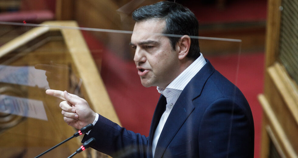 Μομφή στο Μαξίμου με σφυροκόπημα εφ’ όλης της ύλης