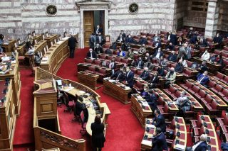 Τριήμερη απολογία στο Κοινοβούλιο