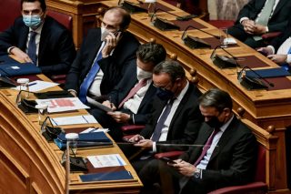 Ο ιός του πανικού πλήττει την κυβέρνηση