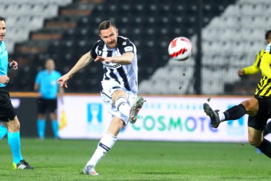 Ανοιχτούς λογαριασμούς άφησαν ΠΑΟΚ και ΑΕΚ