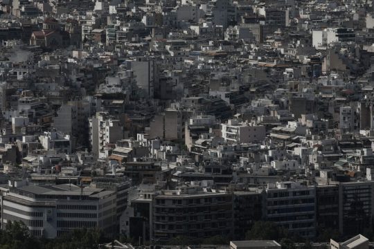 Τι αλλάζει στους φόρους των ακινήτων