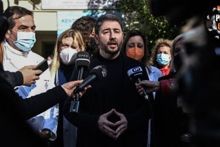 Press Cafe: Θα πει τίποτα έξυπνο κάποια στιγμή ο Ανδρουλάκης και θα πέσουμε από τα σύννεφα
